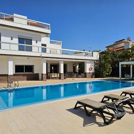 Villa Karat Oasis Del Duque *